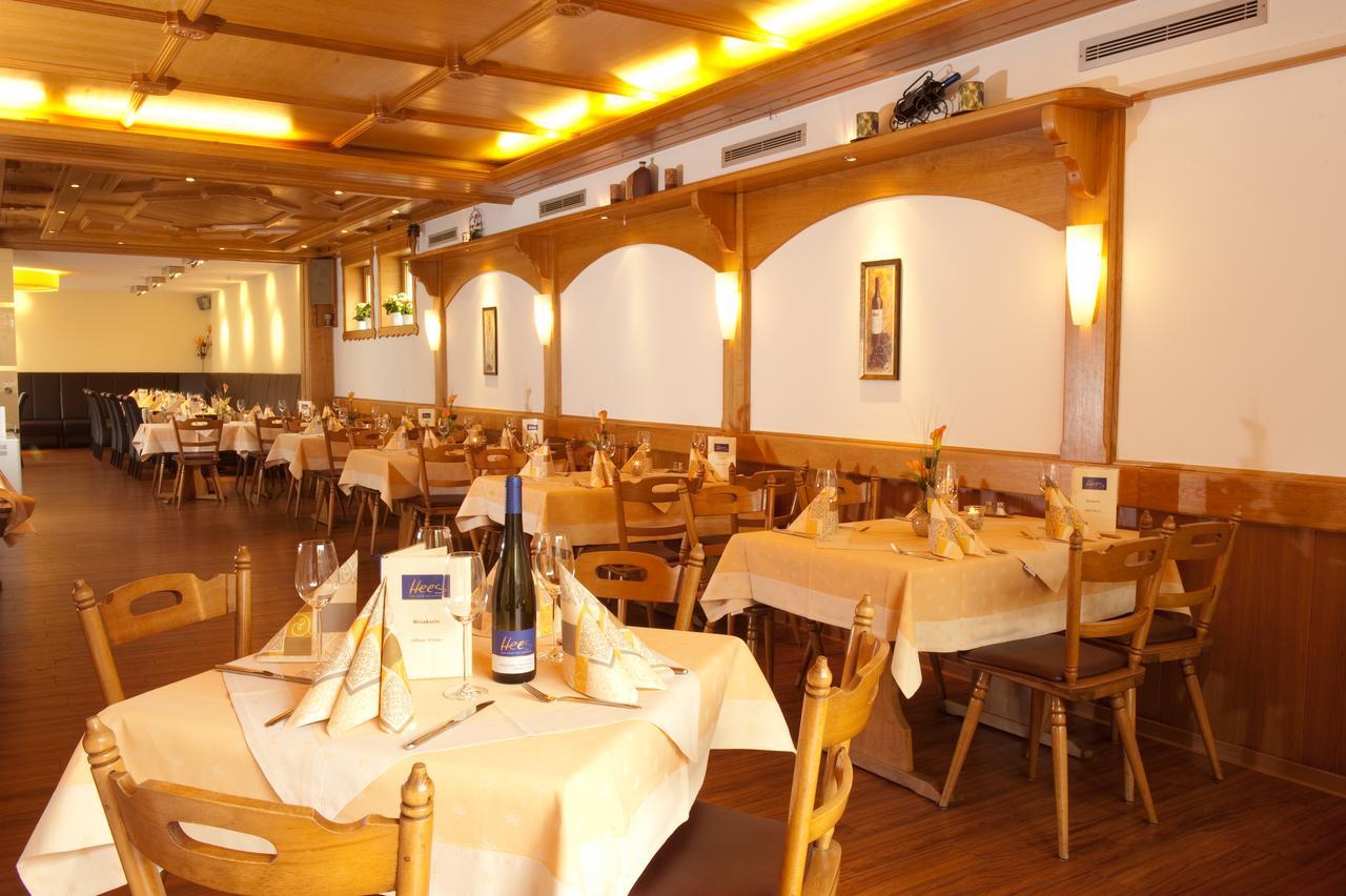 Weingut Hees - Landgasthof Zum Jaeger Aus Kurpfalz Auen 外观 照片